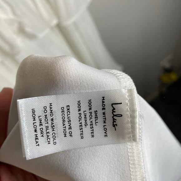 Lulu’s White Ruffles Dress NWT - Picture 5 of 12